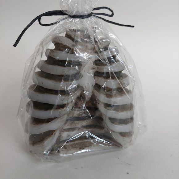 Halloween Bleeding Rib Cage Thorax Candle Wax Red Spooky Decor Party Hum… - Picture 6 of 10